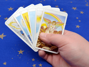 Tarot Online - Vi på LuckyTarot.se kan läsa i Tarotkort